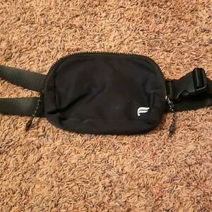 Fabletics Black Belt Bag / Fanny Pack